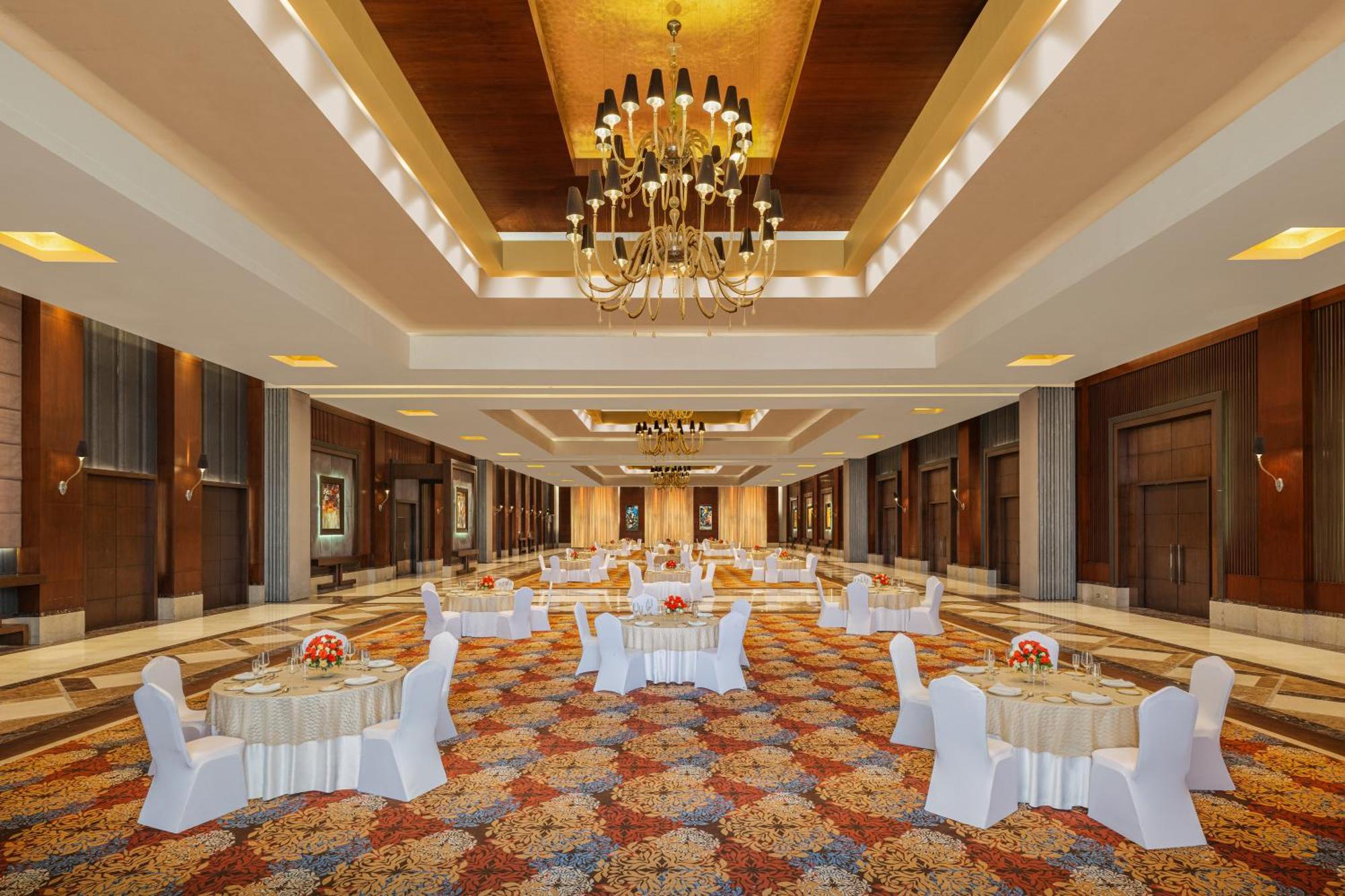 होटल Sheraton Grand Palace Indore